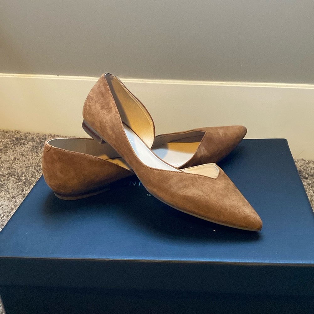 Gorgeous suede Marc Fisher flats